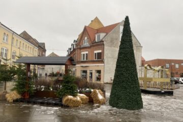 Så fik Nykøbing et ekstra juletræ