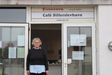 Café Sillerslevhavn er ved at drukne i egen succes: Nu stiller forpagter et ultimatum til kommunen 